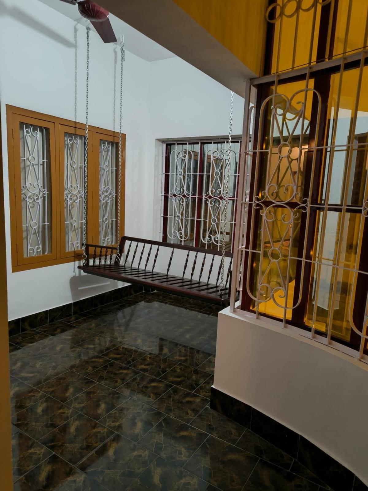 Vila White House Thrissur Exteriér fotografie
